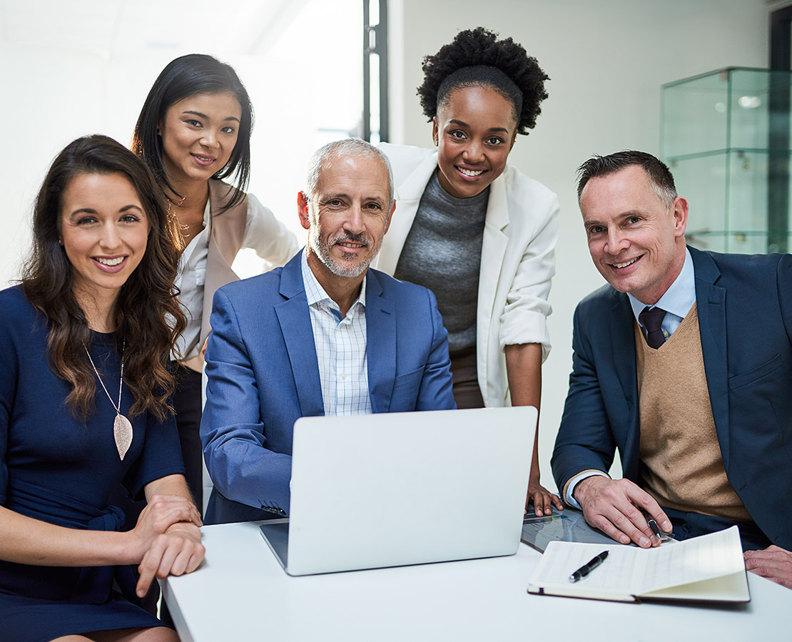 portrait-of-a-group-of-businesspeople-working-toge-GEA2Q5K